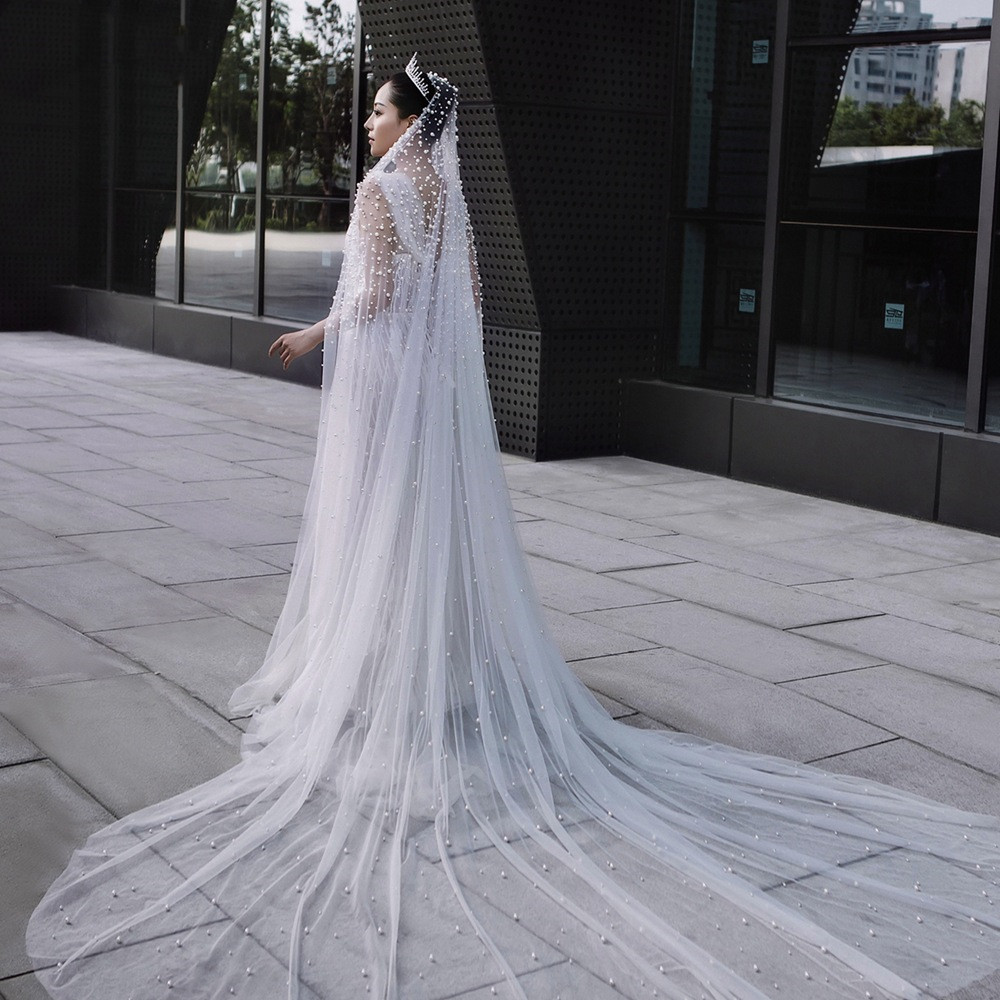 Luxury heavy industry bridal pearl veil