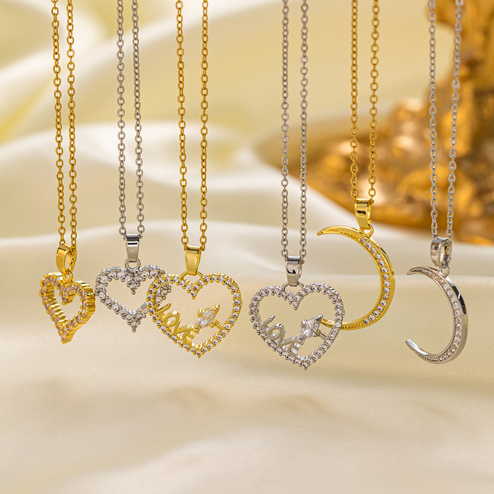 Stainless steel necklace women's fashion copper-plated gold pendant clavicle chain for mother girlfriend gift